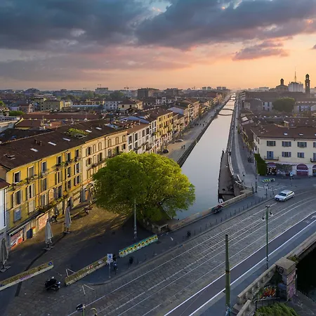 Near Duomo - Free Parking -Terrace - Metro - AC-3